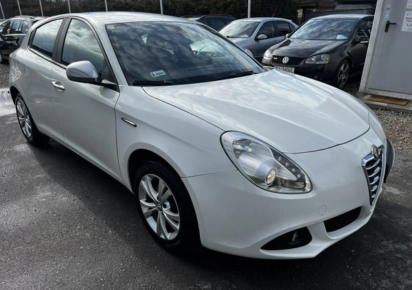 Alfa Romeo Giulietta cena 29900 przebieg: 190000, rok produkcji 2013 z Lubycza Królewska małe 106